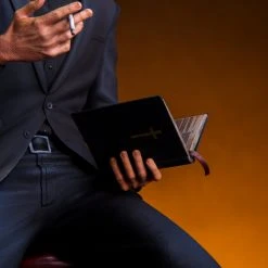 Mondo Toys PREACHER: Jesse Custer Statue