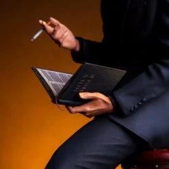 Mondo Toys PREACHER: Jesse Custer Statue