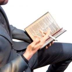 Mondo Toys PREACHER: Jesse Custer Statue