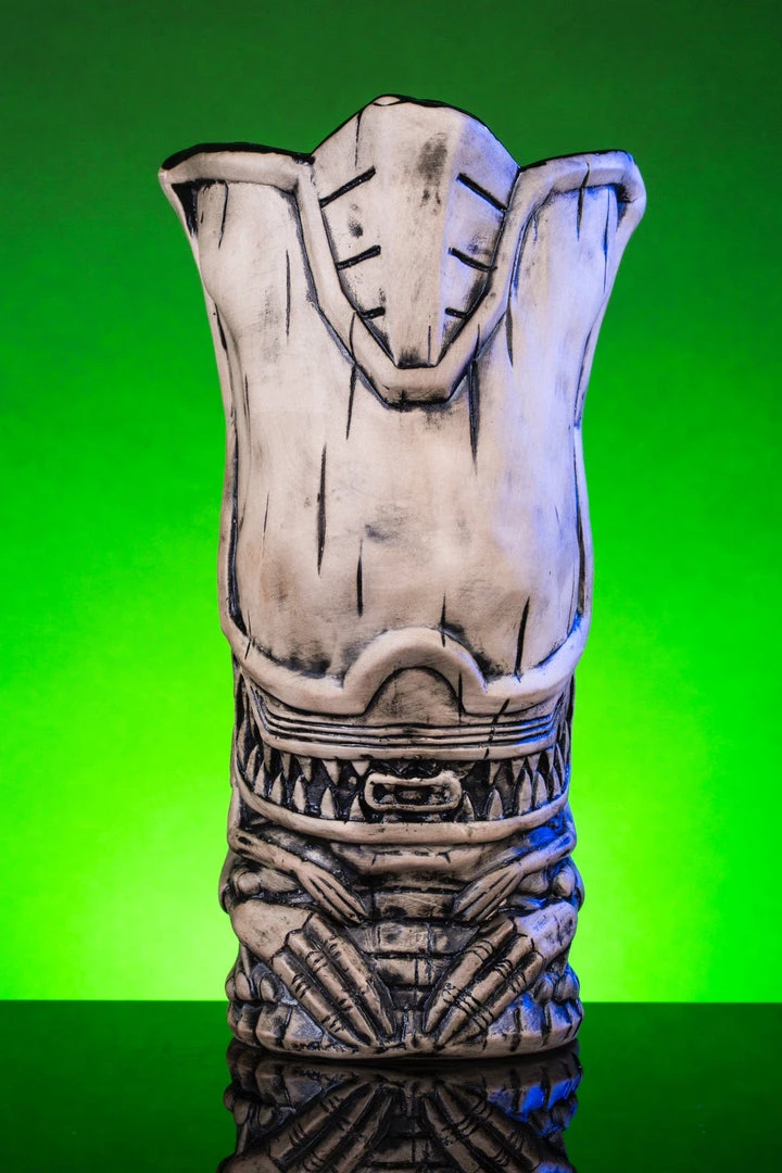 Mondo Tikis Alien Queen Tiki Mug (Xeno Bone Variant) 3 Mondo Tikis Alien Queen Tiki Mug (Xeno Bone Variant)