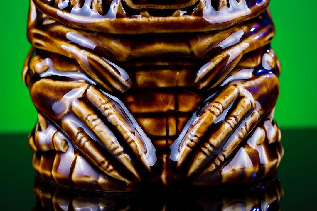 Mondo Tikis Alien Queen Tiki Mug (Alamo Variant) 4 Mondo Tikis Alien Queen Tiki Mug (Alamo Variant)