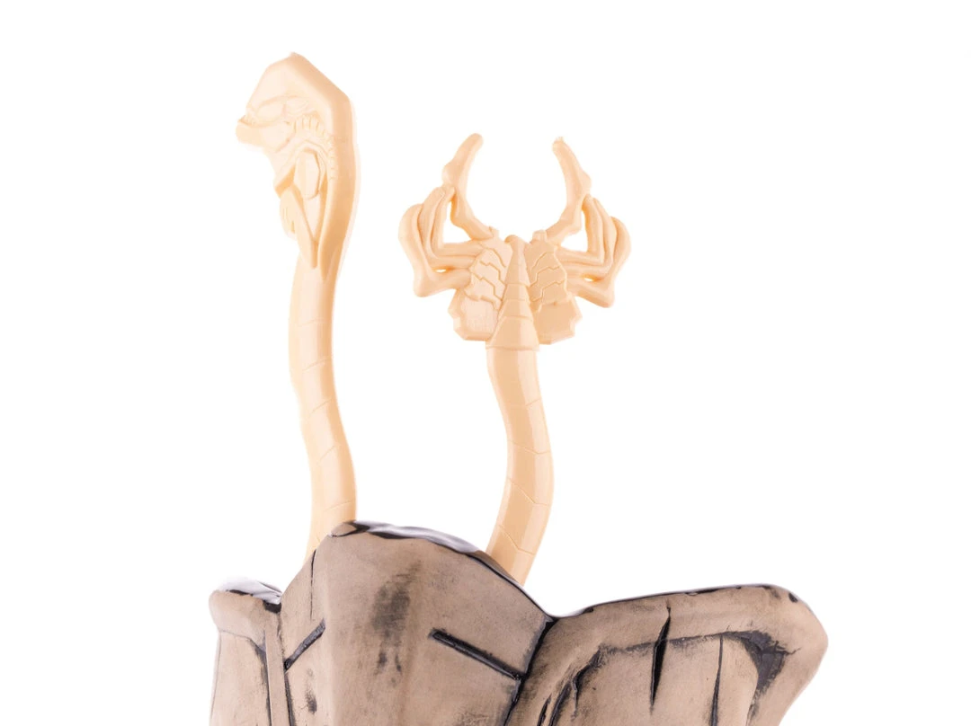 Mondo Tikis Alien Queen Tiki Mug (Xeno Bone Variant) 9 Mondo Tikis Alien Queen Tiki Mug (Xeno Bone Variant)