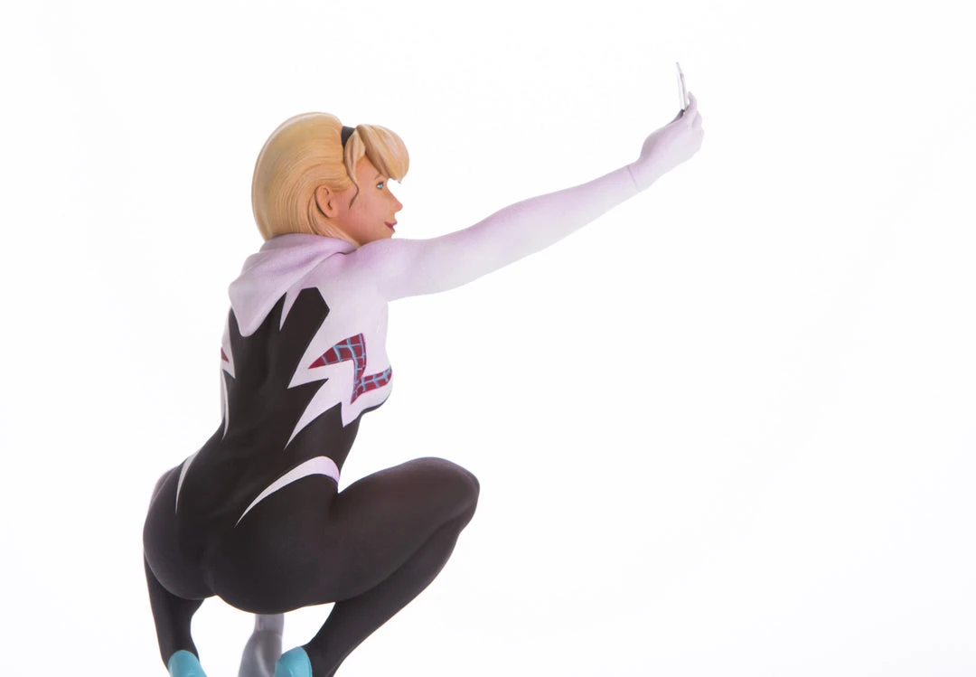 Mondo Spider-Man – Spider-Gwen Statue Exclusive Toys 45 Mondo Spider-Man – Spider-Gwen Statue Exclusive Toys