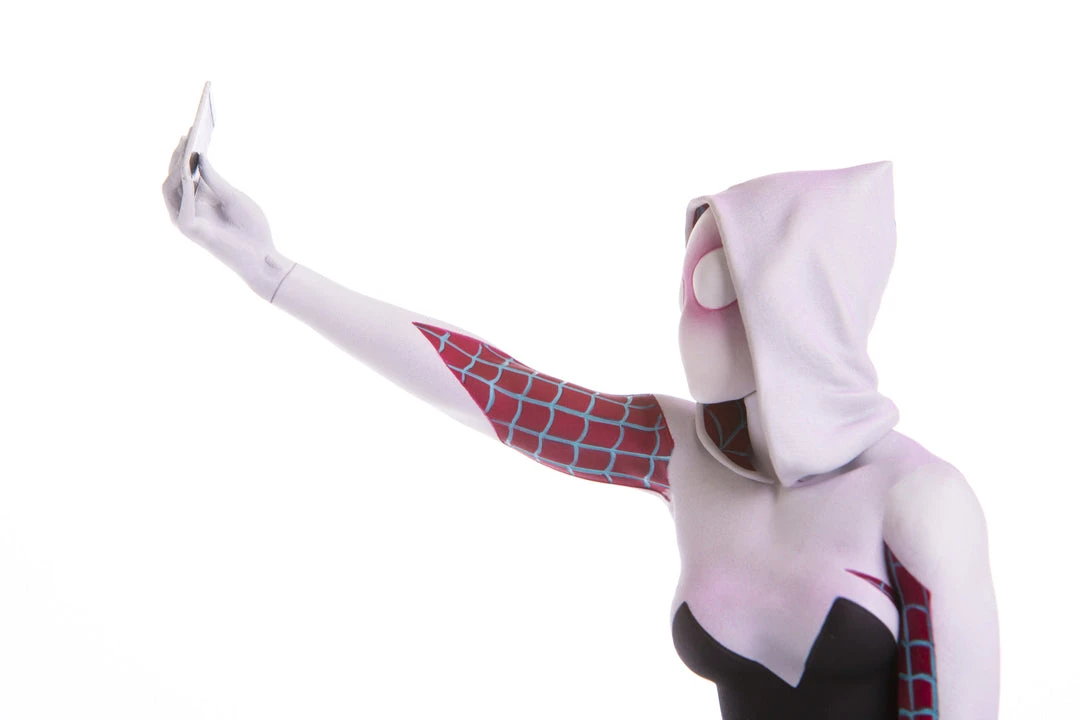 Mondo Spider-Man – Spider-Gwen Statue Exclusive Toys 15 Mondo Spider-Man – Spider-Gwen Statue Exclusive Toys