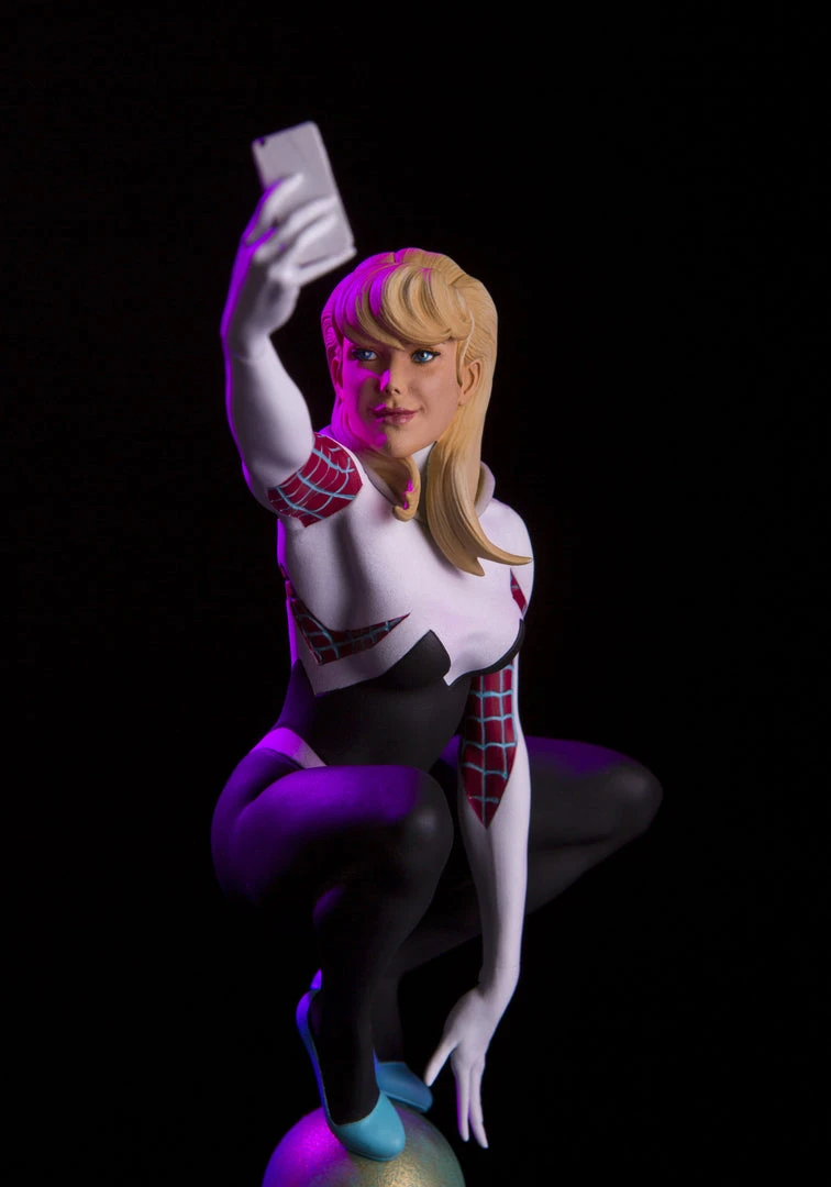 Mondo Spider-Man – Spider-Gwen Statue Exclusive Toys 9 Mondo Spider-Man – Spider-Gwen Statue Exclusive Toys